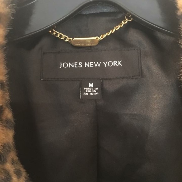 Jones New York faux fur leopard Jacket-never worn - Picture 2 of 2